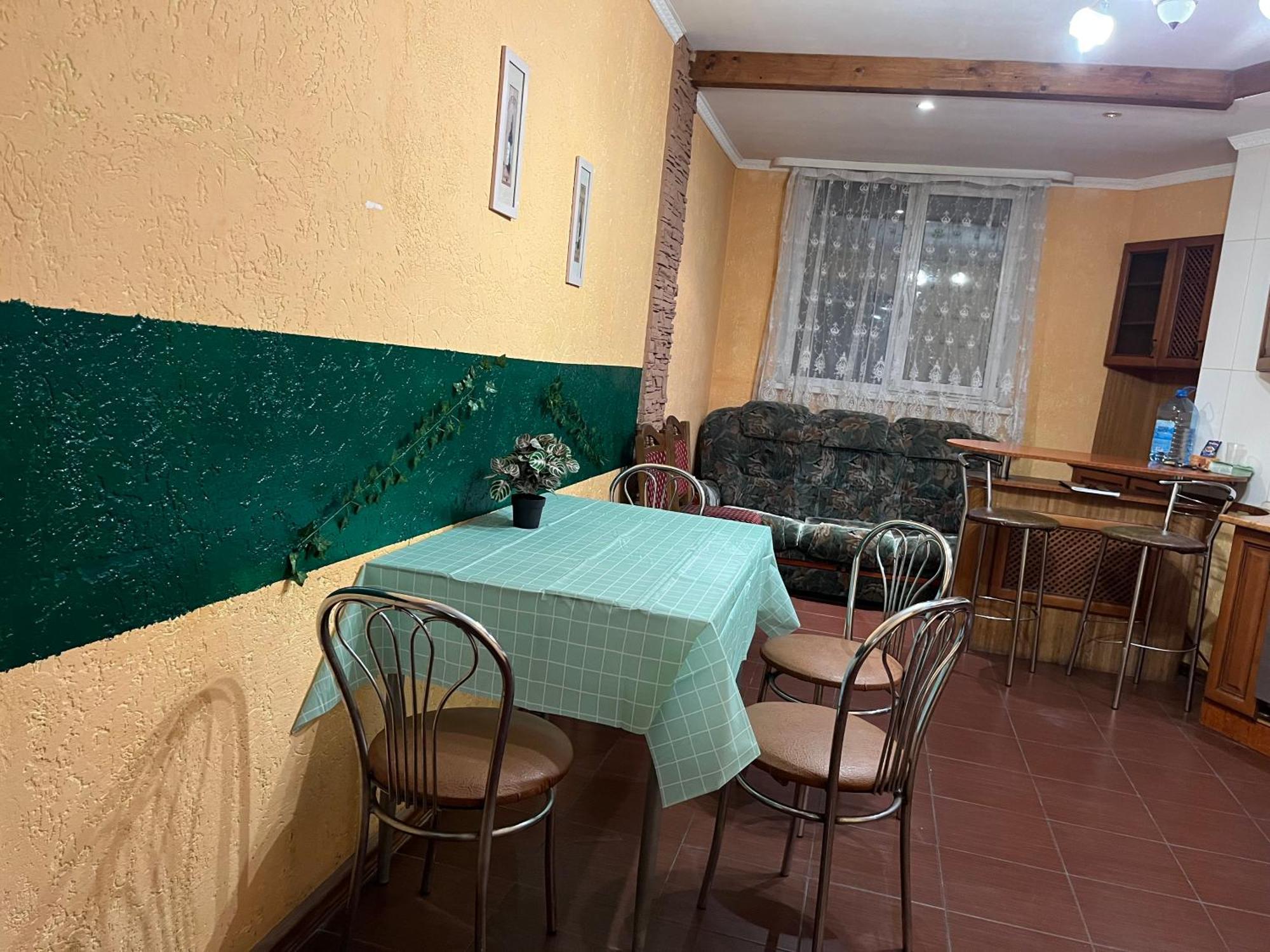 Ararat-Osokorki Hostel Kiev Exterior foto